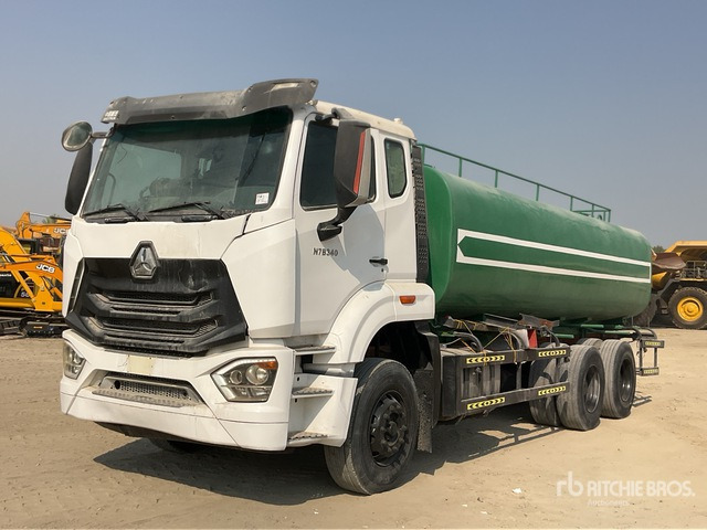 2019 Wuhan ZZ1255N4646E1 20000 L 6x4 Water Truck - Tankbil: bilde 1 2019 Wuhan ZZ1255N4646E1 20000 L 6x4 Water Truck - Tankbil: bilde 1