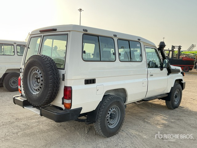 2024 Toyota Land Cruiser 78R 4x4 (Unused) SUV - SUV: bilde 2 2024 Toyota Land Cruiser 78R 4x4 (Unused) SUV - SUV: bilde 2