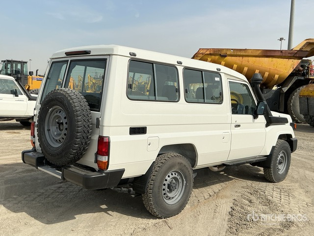 2024 Toyota Land Cruiser 78R 4x4 (Unused) SUV - SUV: bilde 2 2024 Toyota Land Cruiser 78R 4x4 (Unused) SUV - SUV: bilde 2