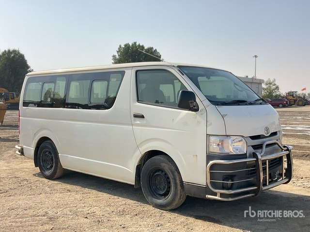 2016 Toyota Hiace 4x2 16-Seat Mini Bus - Buss: bilde 1 2016 Toyota Hiace 4x2 16-Seat Mini Bus - Buss: bilde 1