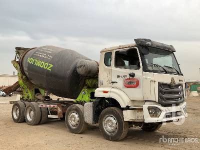 CNHTC SINO HOWO 8x4 Twin-Steer - Betongbil: bilde 4 CNHTC SINO HOWO 8x4 Twin-Steer - Betongbil: bilde 4