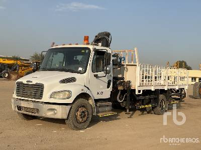 FREIGHTLINER Hiab 070A 4 ton Knuckle Boom on 4x2 - Planbil, Kranbil: bilde 1 FREIGHTLINER Hiab 070A 4 ton Knuckle Boom on 4x2 - Planbil, Kranbil: bilde 1