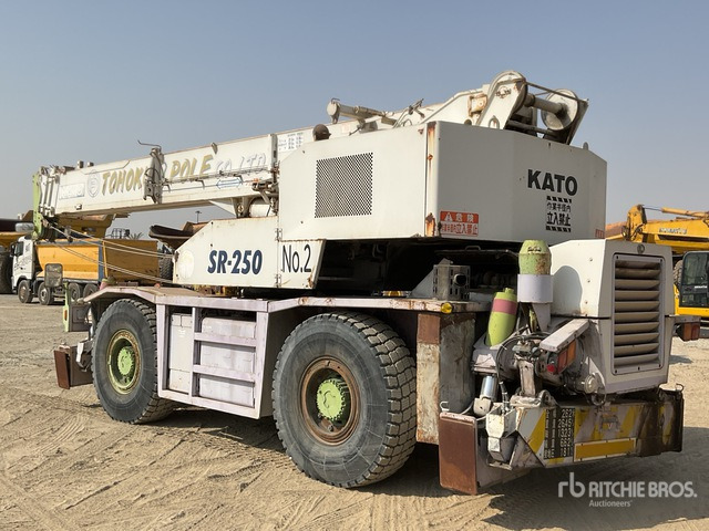 Kato KR25H-V Rough Terrain Crane - Røff terreng kran: bilde 4 Kato KR25H-V Rough Terrain Crane - Røff terreng kran: bilde 4