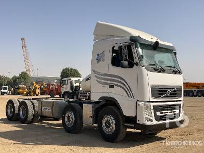 VOLVO FH460 8x4 Twin-Steer Sleeper - Chassis lastebil: bilde 4 VOLVO FH460 8x4 Twin-Steer Sleeper - Chassis lastebil: bilde 4