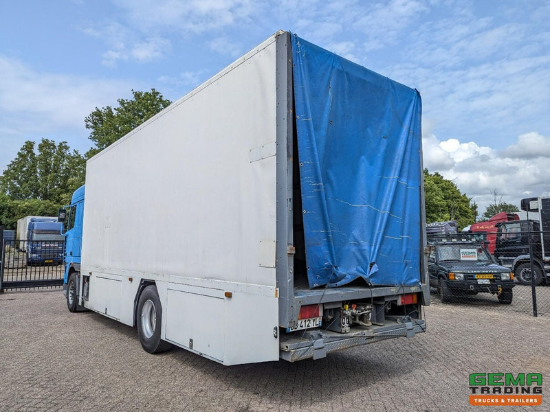DAF XF95.430 4x2 Spacecab Euro2 - Retarder - Geslotenbak 7.7m - Handgeschakeld - Vangmuil - Skapbil: bilde 4 DAF XF95.430 4x2 Spacecab Euro2 - Retarder - Geslotenbak 7.7m - Handgeschakeld - Vangmuil - Skapbil: bilde 4