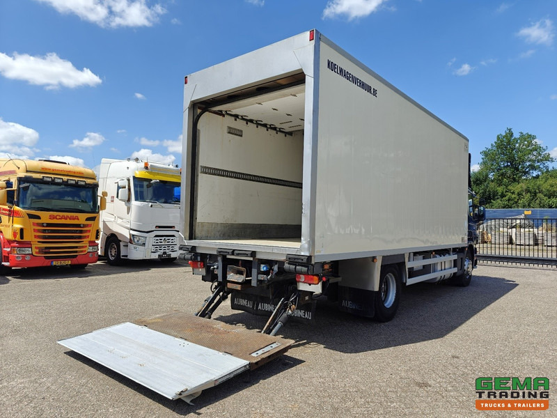 Scania P94D-260 4x2 Dagcab Euro2 - Handgeschakeld - Koel-Vriesbak 7.5m - Carrier Genesis R90 - Vangmuil - Lastebil med kjøl: bilde 2 Scania P94D-260 4x2 Dagcab Euro2 - Handgeschakeld - Koel-Vriesbak 7.5m - Carrier Genesis R90 - Vangmuil - Lastebil med kjøl: bilde 2