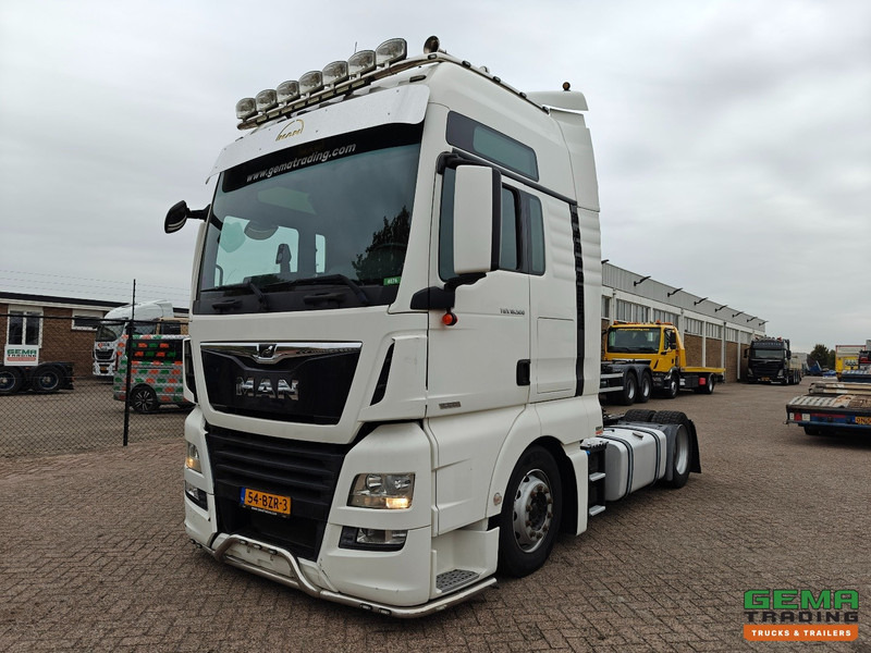 MAN TGX 18.500 4x2 XXL Euro6C - MEGA - Retarder - Dubbele Tanks - Navi - SMARTtachoV2 - 12/2025 APK - Trekkvogn: bilde 1 MAN TGX 18.500 4x2 XXL Euro6C - MEGA - Retarder - Dubbele Tanks - Navi - SMARTtachoV2 - 12/2025 APK - Trekkvogn: bilde 1