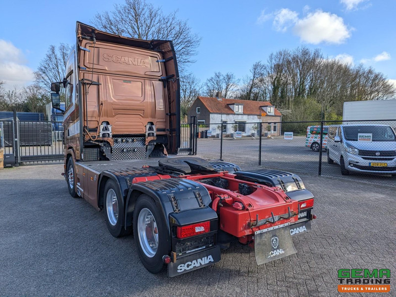 Scania S730 6x4 Topline Euro6 - V8 - Retarder - Costum Interior - Vollucht - Alcoa's - Trekkvogn: bilde 4 Scania S730 6x4 Topline Euro6 - V8 - Retarder - Costum Interior - Vollucht - Alcoa's - Trekkvogn: bilde 4