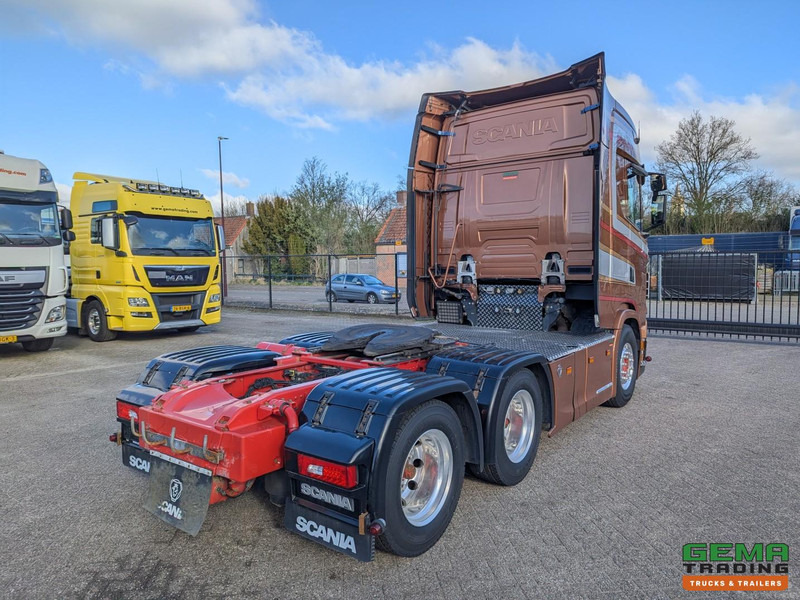 Scania S730 6x4 Topline Euro6 - V8 - Retarder - Costum Interior - Vollucht - Alcoa's - Trekkvogn: bilde 3 Scania S730 6x4 Topline Euro6 - V8 - Retarder - Costum Interior - Vollucht - Alcoa's - Trekkvogn: bilde 3