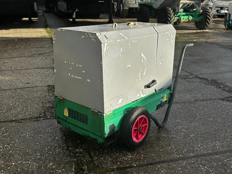 Harrington HRD060D 6 KVA GENERATOR 110V+230V - Elektrisk generator: bilde 5 Harrington HRD060D 6 KVA GENERATOR 110V+230V - Elektrisk generator: bilde 5