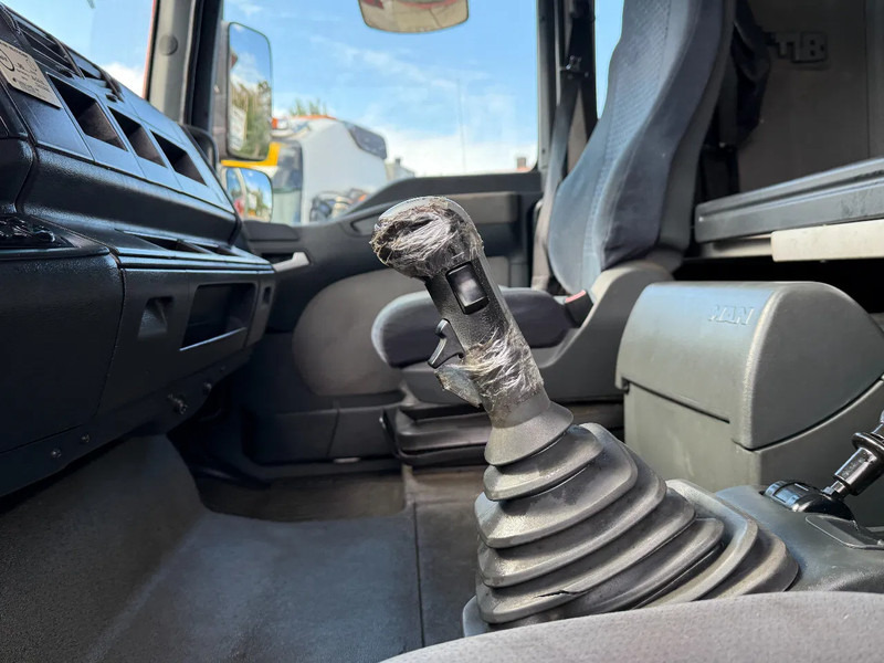 Skapbil MAN TGA 18.440 4X2 BOX Spring/Air EURO3 Retarder ZF Manual: bilde 12 Skapbil MAN TGA 18.440 4X2 BOX Spring/Air EURO3 Retarder ZF Manual: bilde 12