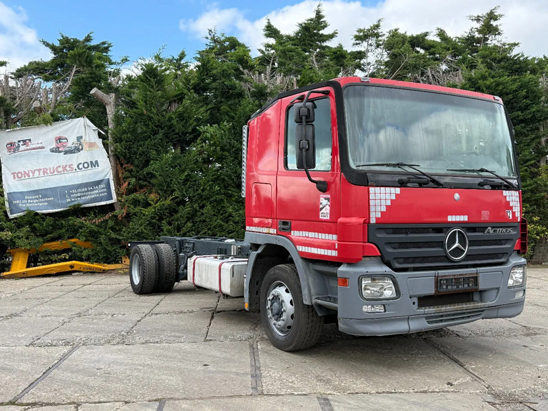 Mercedes-Benz Actros 1841 V6 4X2 Chassis MP2 Airco Low Cabine - Chassis lastebil: bilde 1 Mercedes-Benz Actros 1841 V6 4X2 Chassis MP2 Airco Low Cabine - Chassis lastebil: bilde 1