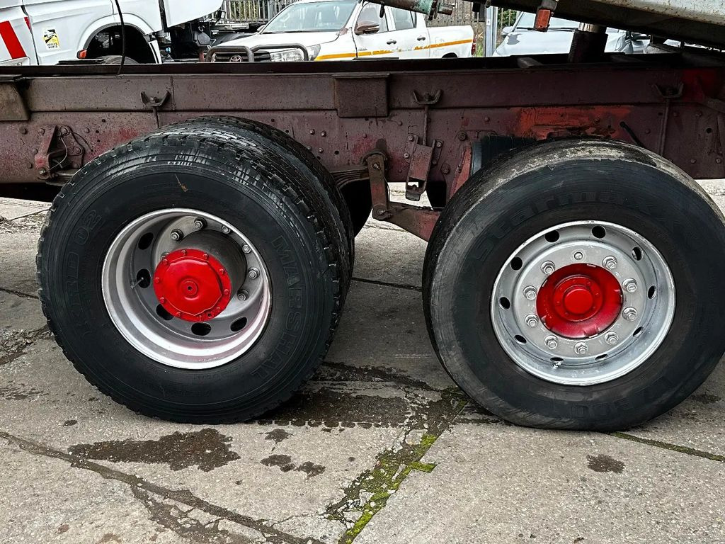 Mercedes-Benz SK 2435 V8 6X2 Tipper EPS Manual Gearbox - Tippbil: bilde 5 Mercedes-Benz SK 2435 V8 6X2 Tipper EPS Manual Gearbox - Tippbil: bilde 5