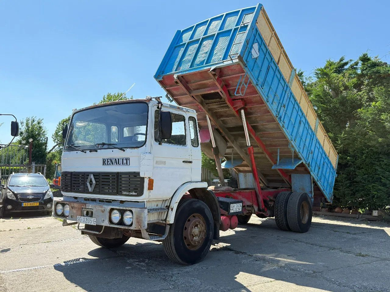Renault G230 4X2 Tipper Spring/Spring Manual Gearbox - Tippbil: bilde 2 Renault G230 4X2 Tipper Spring/Spring Manual Gearbox - Tippbil: bilde 2