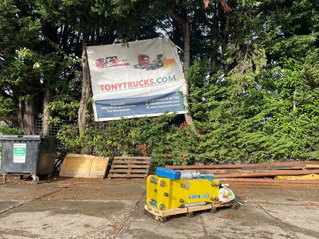 Soosan SB43 Hydraulic Breaker Soosan SB43 Hydraulic Breaker - Hydraulisk hammer for Bygg og anlegg: bilde 1 Soosan SB43 Hydraulic Breaker Soosan SB43 Hydraulic Breaker - Hydraulisk hammer for Bygg og anlegg: bilde 1