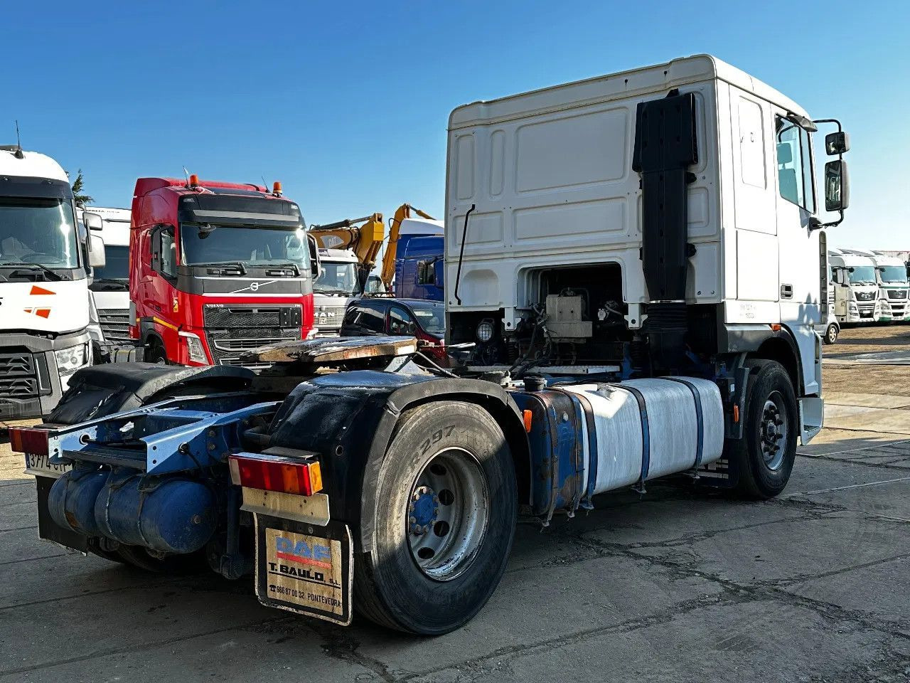 DAF XF 95.380 4X2 Tractor-unit Spring/Air ZF Manual DAF XF 95.380 4X2 Tractor-unit Spring/Air ZF Manual - Trekkvogn: bilde 4 DAF XF 95.380 4X2 Tractor-unit Spring/Air ZF Manual DAF XF 95.380 4X2 Tractor-unit Spring/Air ZF Manual - Trekkvogn: bilde 4