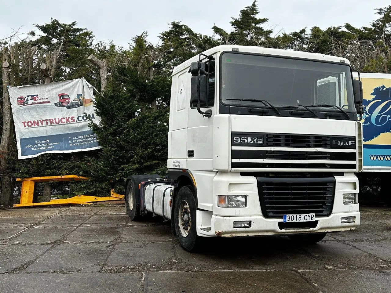 DAF XF 95.380 4X2 Tractor-unit Spring/Air ZF Manual DAF XF 95.380 4X2 Tractor-unit Spring/Air ZF Manual - Trekkvogn: bilde 1 DAF XF 95.380 4X2 Tractor-unit Spring/Air ZF Manual DAF XF 95.380 4X2 Tractor-unit Spring/Air ZF Manual - Trekkvogn: bilde 1