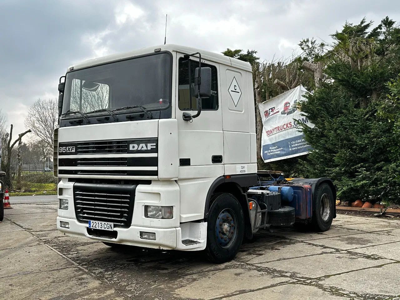 DAF XF 95.380 4X2 Tractor-unit Spring/Air ZF Manual DAF XF 95.380 4X2 Tractor-unit Spring/Air ZF Manual - Trekkvogn: bilde 2 DAF XF 95.380 4X2 Tractor-unit Spring/Air ZF Manual DAF XF 95.380 4X2 Tractor-unit Spring/Air ZF Manual - Trekkvogn: bilde 2