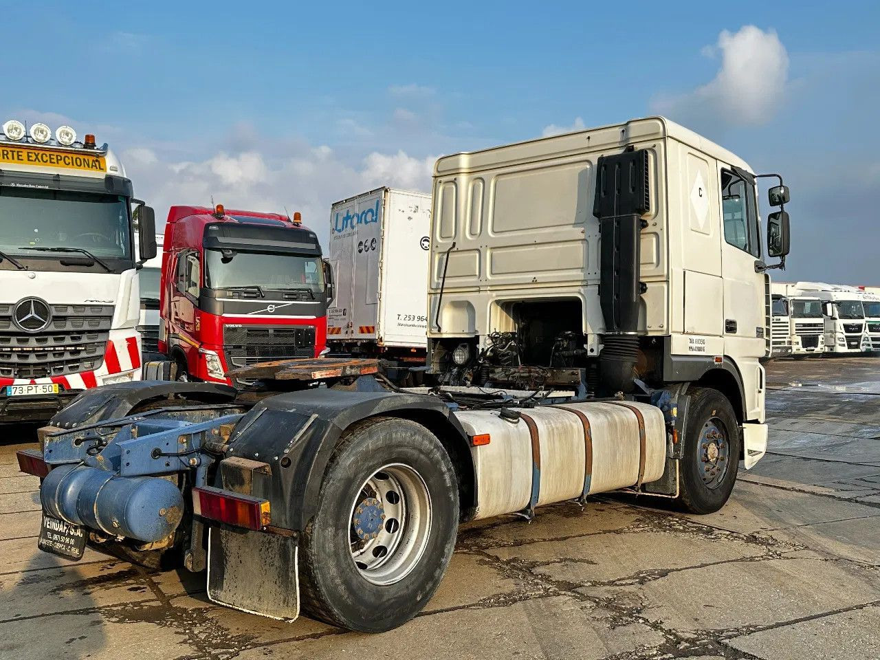 DAF XF 95.380 4X2 Tractor-unit Spring/Air ZF Manual DAF XF 95.380 4X2 Tractor-unit Spring/Air ZF Manual - Trekkvogn: bilde 4 DAF XF 95.380 4X2 Tractor-unit Spring/Air ZF Manual DAF XF 95.380 4X2 Tractor-unit Spring/Air ZF Manual - Trekkvogn: bilde 4