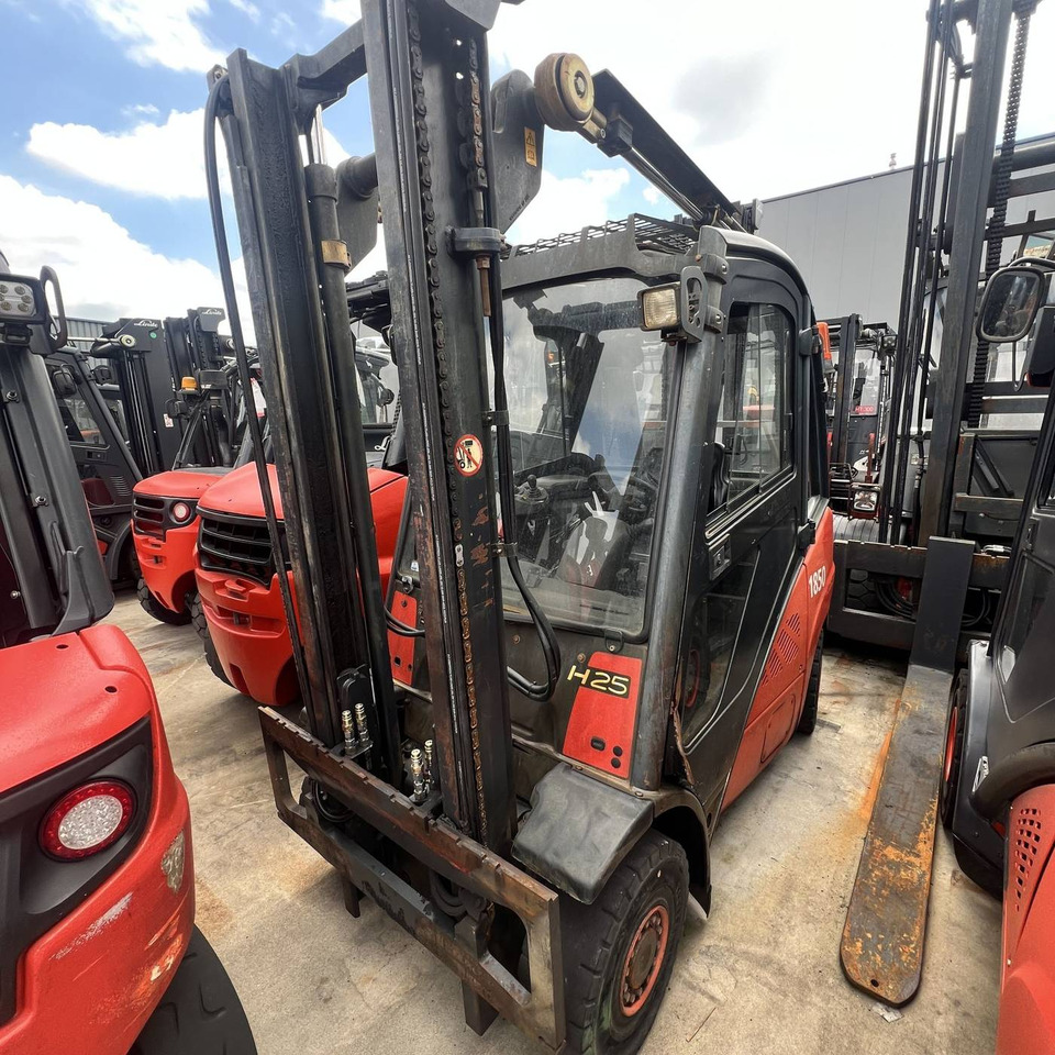 Linde H25D (392) - Dieseltruck: bilde 2 Linde H25D (392) - Dieseltruck: bilde 2