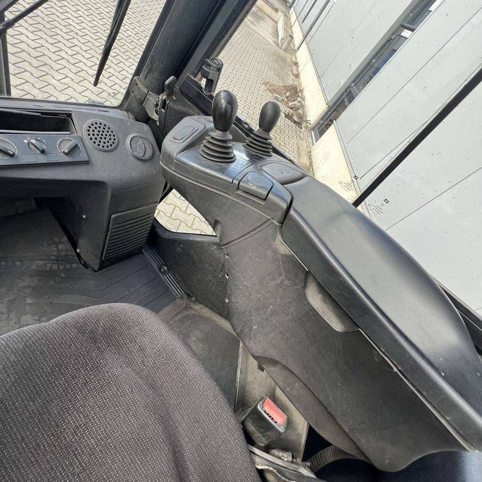 Linde H30D-02 (393) EVO - Dieseltruck: bilde 5 Linde H30D-02 (393) EVO - Dieseltruck: bilde 5