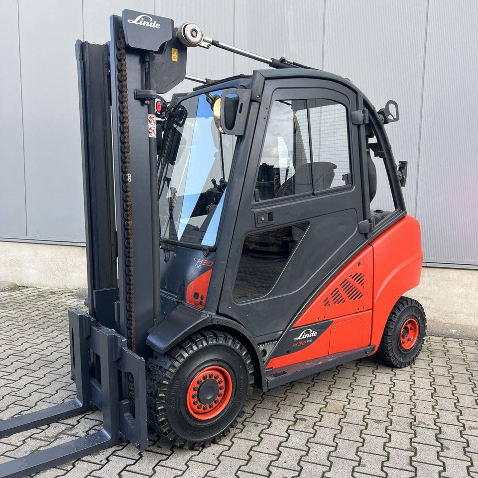 Linde H30D-02 (393) EVO - Dieseltruck: bilde 1 Linde H30D-02 (393) EVO - Dieseltruck: bilde 1