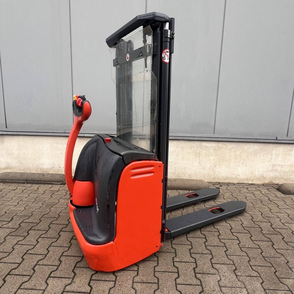 Linde L12 (379) - Stabler: bilde 1 Linde L12 (379) - Stabler: bilde 1