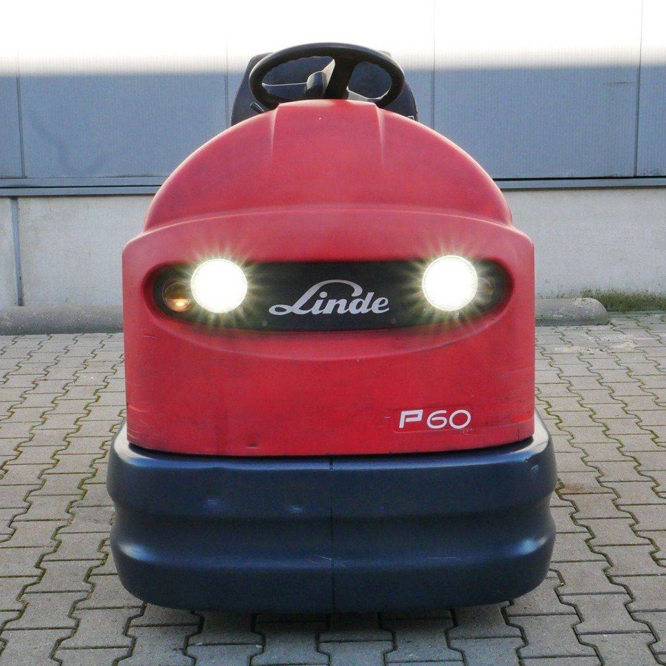 Linde P60Z (126) - Elektrisk trekkvogn: bilde 3 Linde P60Z (126) - Elektrisk trekkvogn: bilde 3