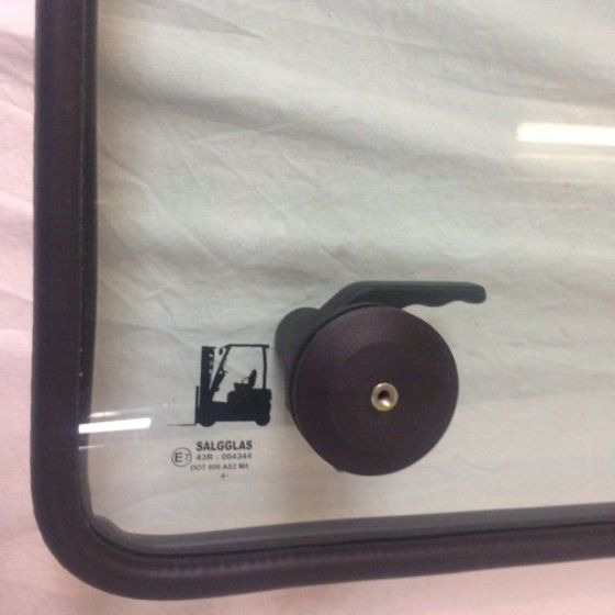 Rear windows for Caterpillar / Mitsubishi - Vindu og deler for Materialhåndteringsutstyr: bilde 4 Rear windows for Caterpillar / Mitsubishi - Vindu og deler for Materialhåndteringsutstyr: bilde 4