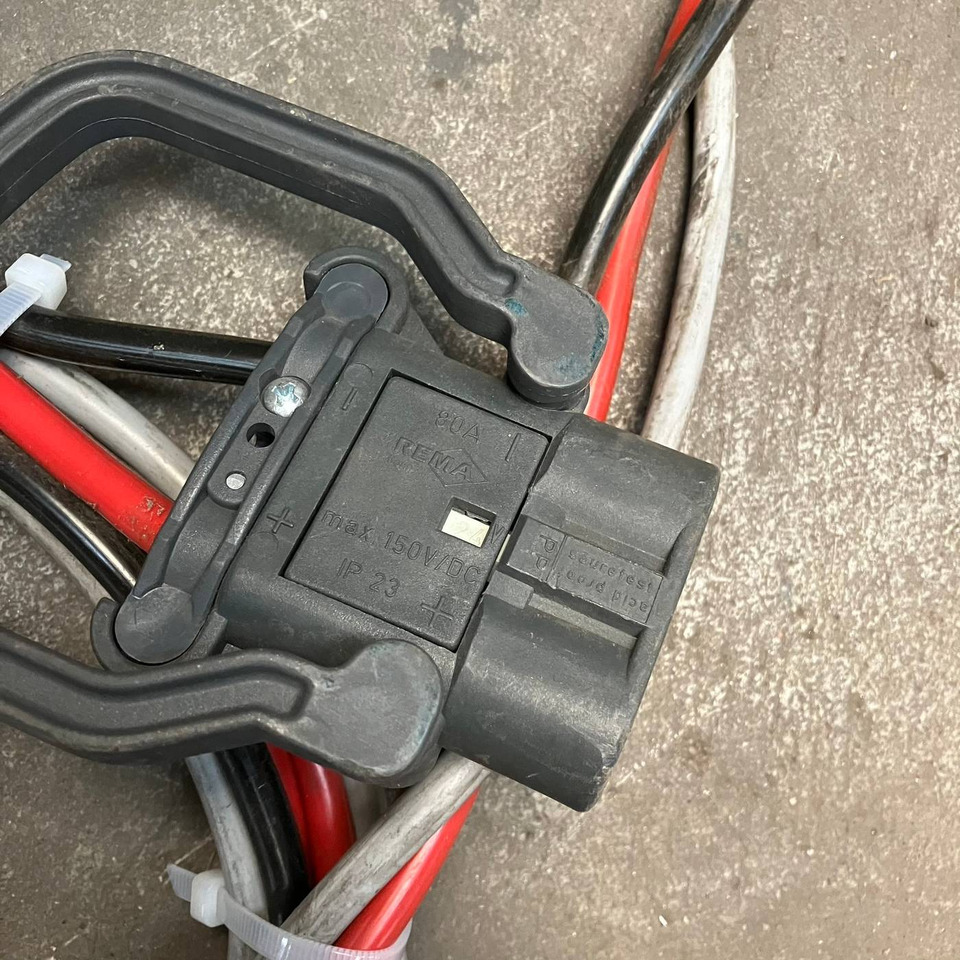 Hawker 24V/35A - Reservedeler for Materialhåndteringsutstyr: bilde 5 Hawker 24V/35A - Reservedeler for Materialhåndteringsutstyr: bilde 5