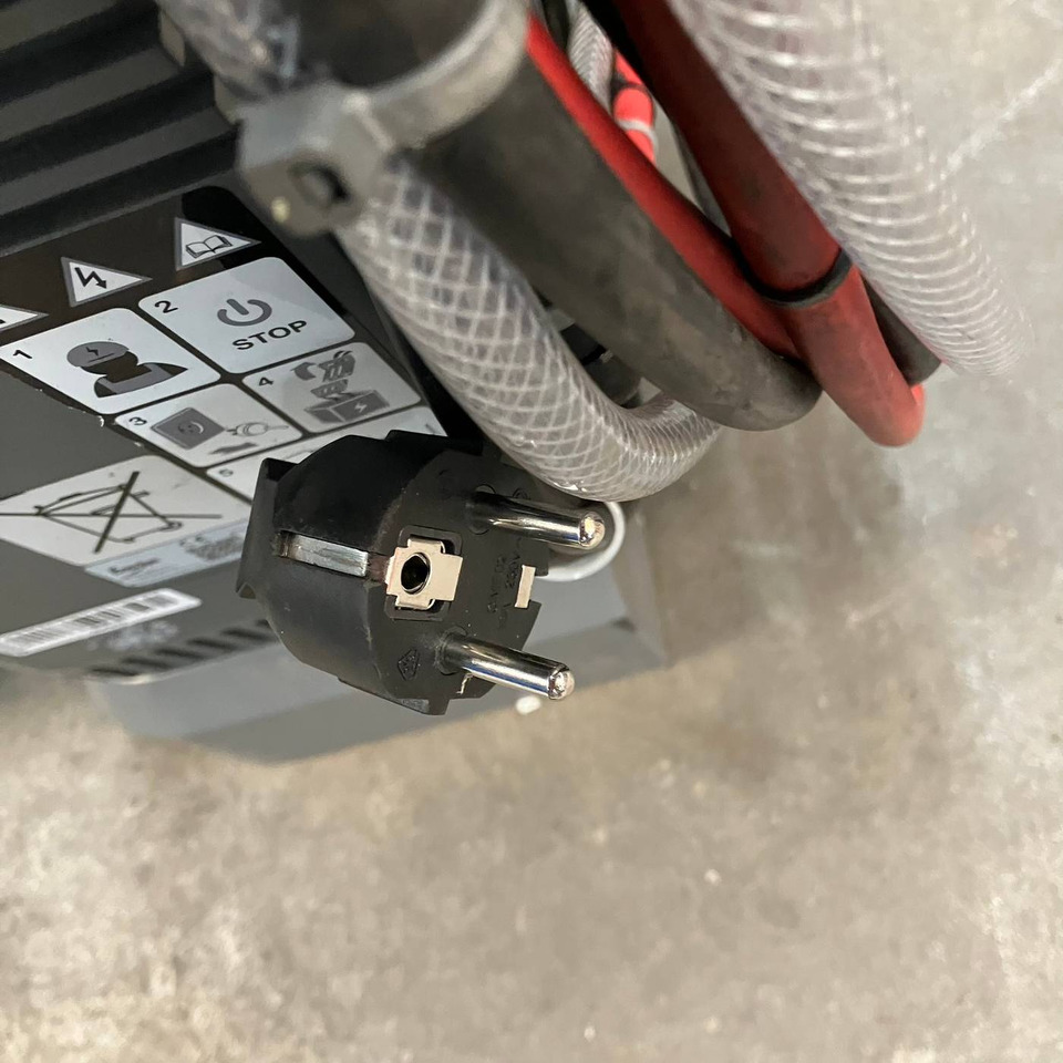 Hawker 24V/72A Lifetech TC1LT - Reservedeler for Materialhåndteringsutstyr: bilde 2 Hawker 24V/72A Lifetech TC1LT - Reservedeler for Materialhåndteringsutstyr: bilde 2