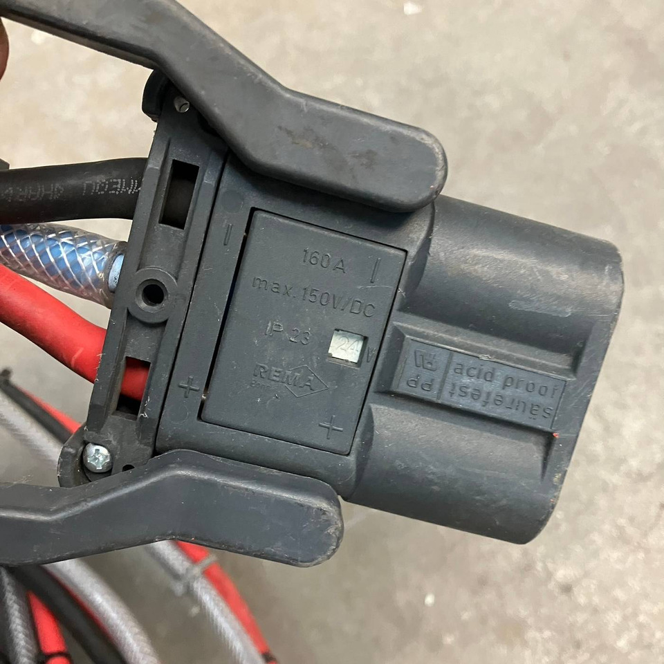 Hawker 24V/72A Lifetech TC1LT - Reservedeler for Materialhåndteringsutstyr: bilde 3 Hawker 24V/72A Lifetech TC1LT - Reservedeler for Materialhåndteringsutstyr: bilde 3