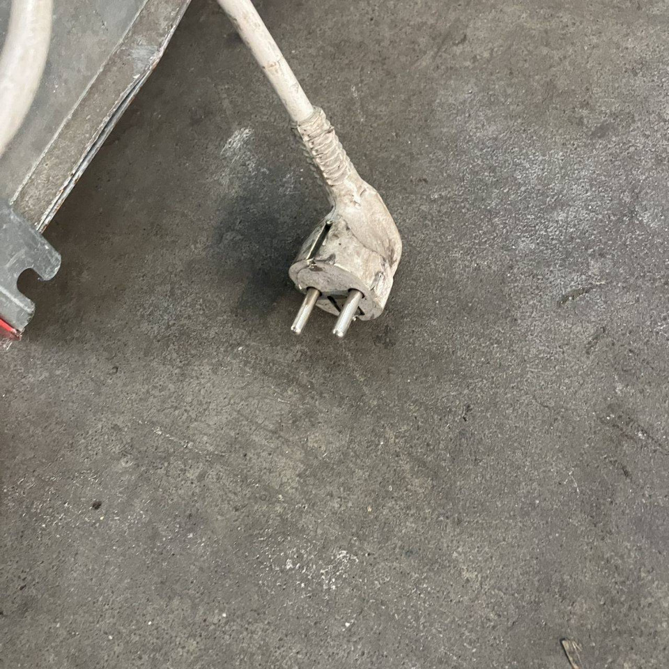 Hawker E 24V / 40A Tronic B - Reservedeler for Materialhåndteringsutstyr: bilde 4 Hawker E 24V / 40A Tronic B - Reservedeler for Materialhåndteringsutstyr: bilde 4