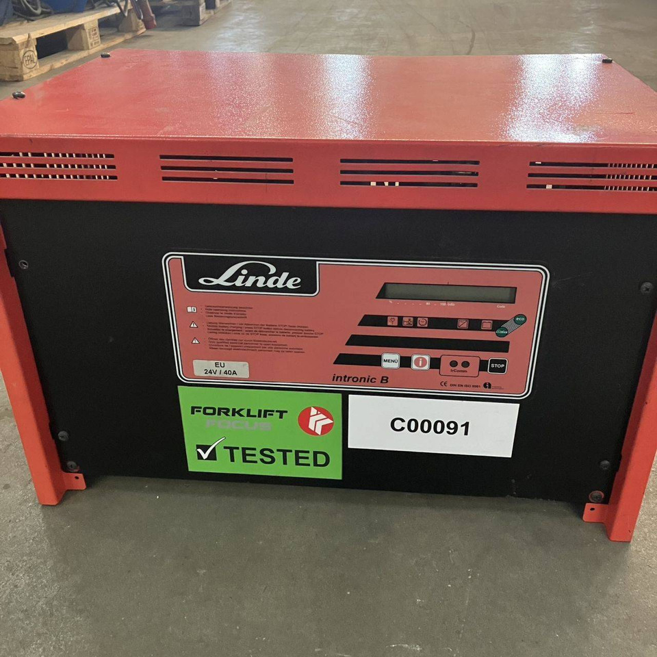 Hawker E 24V / 40A Tronic B - Reservedeler for Materialhåndteringsutstyr: bilde 3 Hawker E 24V / 40A Tronic B - Reservedeler for Materialhåndteringsutstyr: bilde 3