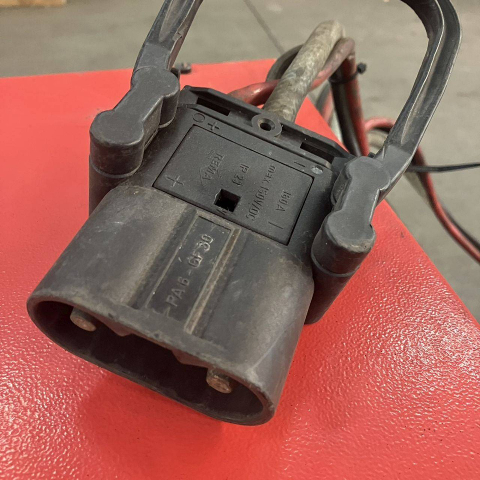 Hawker E 24V / 40A Tronic B - Reservedeler for Materialhåndteringsutstyr: bilde 5 Hawker E 24V / 40A Tronic B - Reservedeler for Materialhåndteringsutstyr: bilde 5