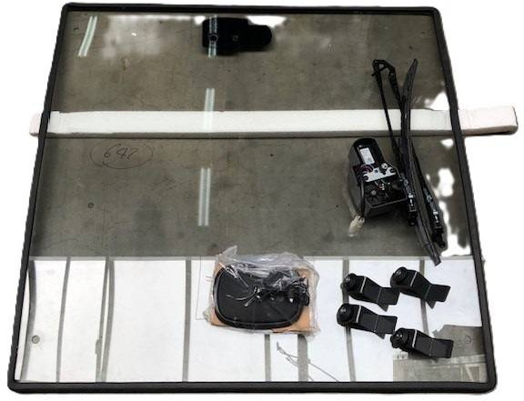 Window Front for Caterpillar - Vindu og deler for Materialhåndteringsutstyr: bilde 1 Window Front for Caterpillar - Vindu og deler for Materialhåndteringsutstyr: bilde 1