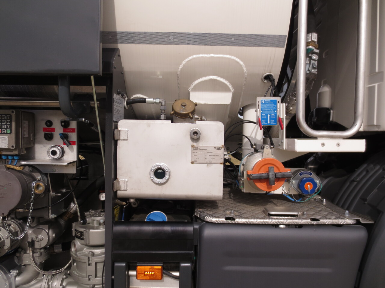 SCANIA G370 - Tankbil: bilde 2 SCANIA G370 - Tankbil: bilde 2