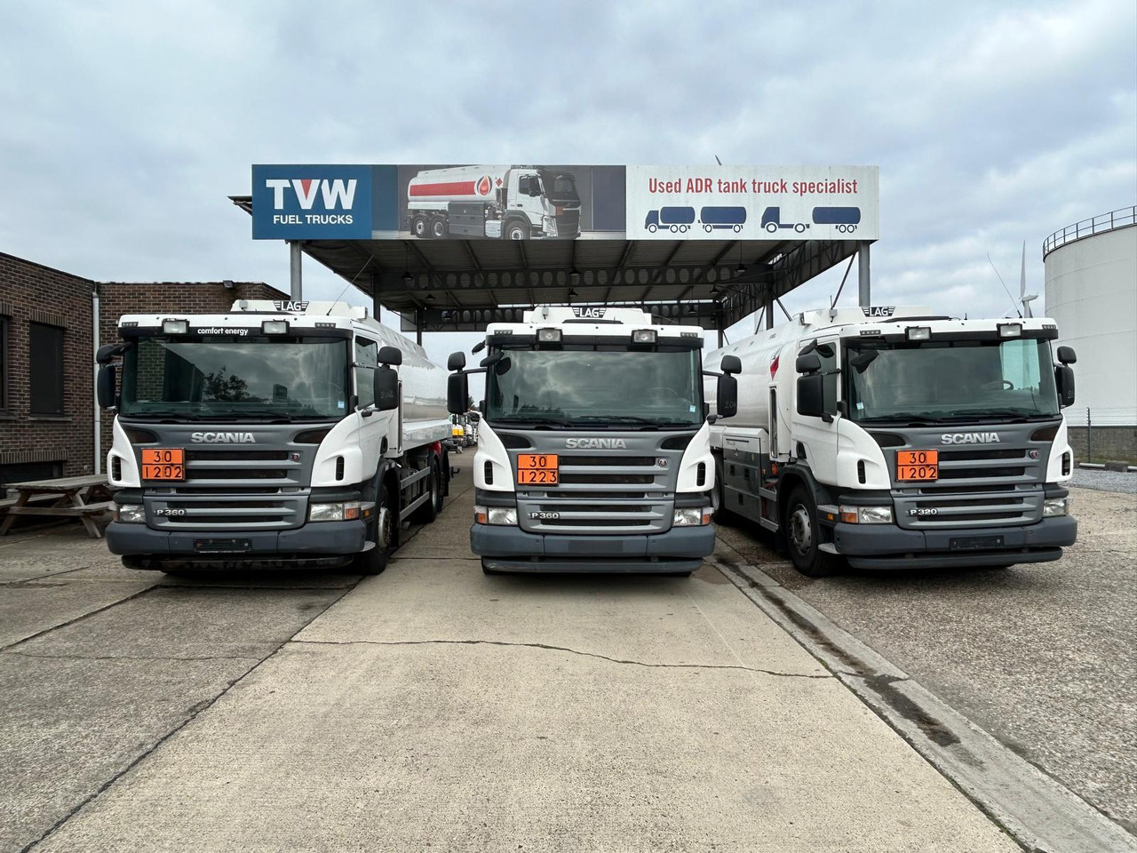 SCANIA P320/P360 (lot of 3) - Tankbil: bilde 2 SCANIA P320/P360 (lot of 3) - Tankbil: bilde 2