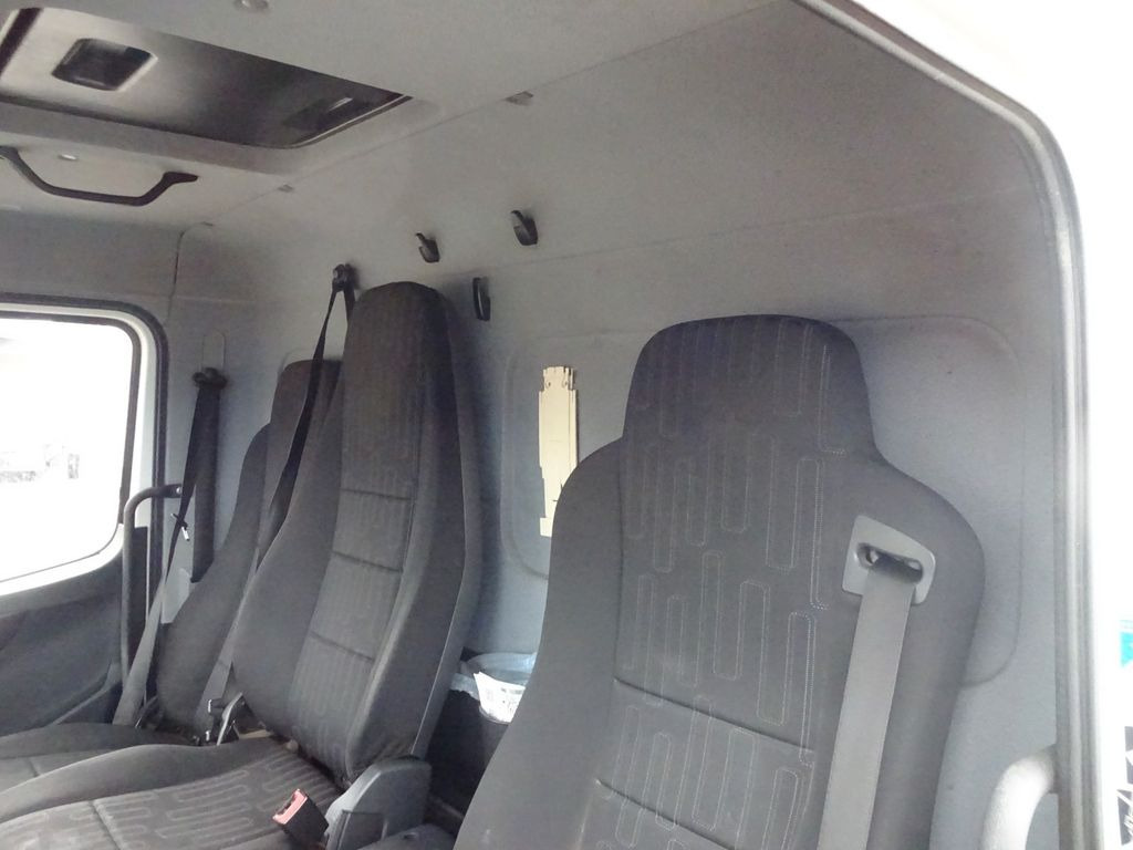Skapbil Mercedes-Benz Atego 818, Koffer mit Rolltor: bilde 13