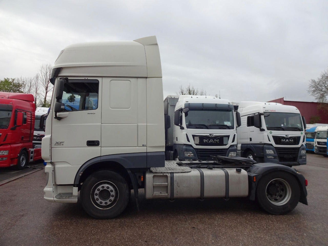 DAF XF 440, SSC, Klima, 2 x Tank - Trekkvogn: bilde 4 DAF XF 440, SSC, Klima, 2 x Tank - Trekkvogn: bilde 4