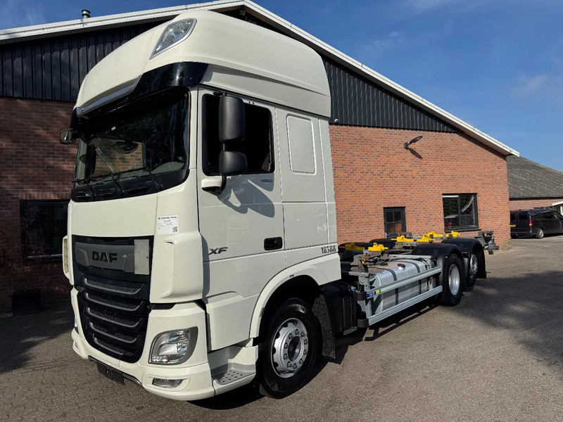 DAF XF 480 6X2 SSC FAR BDF Retarder 2x AHK 7.82 Multiwechseler - Container-transport/ Vekselflak lastebil: bilde 1 DAF XF 480 6X2 SSC FAR BDF Retarder 2x AHK 7.82 Multiwechseler - Container-transport/ Vekselflak lastebil: bilde 1