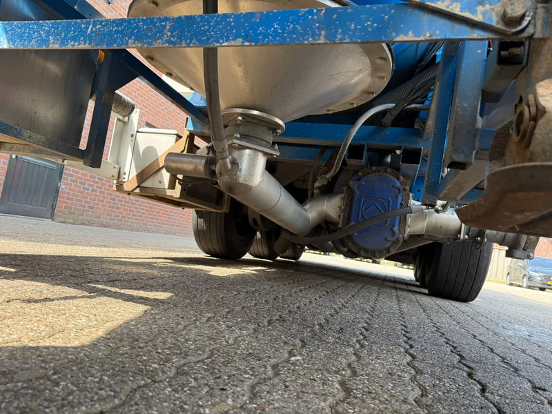 Feldbinder 34m3 Veevoeder Vogelsang-pomp, Coating binnenzijde - Tanksemi: bilde 5 Feldbinder 34m3 Veevoeder Vogelsang-pomp, Coating binnenzijde - Tanksemi: bilde 5