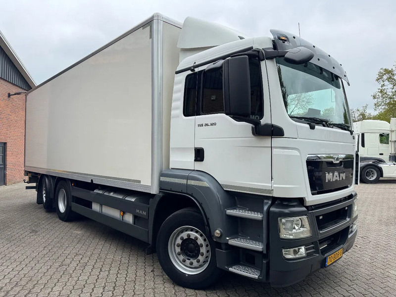 MAN TGS 26.320 EEV Koffer Stuuras AHK 3.000KG LBW 360.390KM! NL TRUCK - Skapbil: bilde 2 MAN TGS 26.320 EEV Koffer Stuuras AHK 3.000KG LBW 360.390KM! NL TRUCK - Skapbil: bilde 2