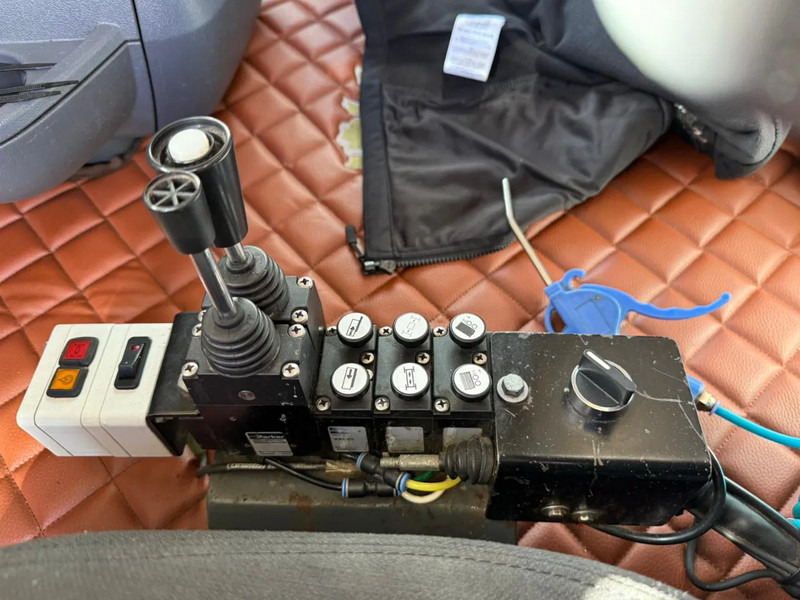 Scania R560 V8 6X2 VDL Haakarm AHK NL Truck - Krokbil: bilde 3 Scania R560 V8 6X2 VDL Haakarm AHK NL Truck - Krokbil: bilde 3