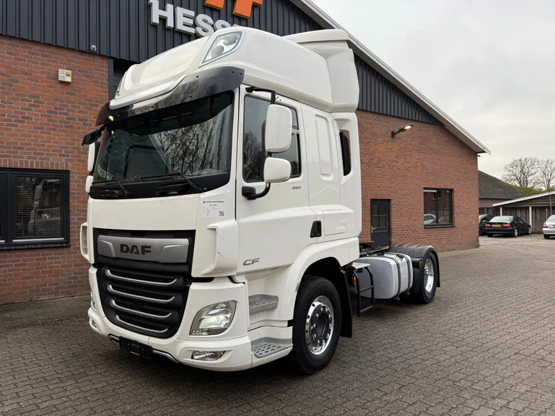 DAF CF 450 4X2 Space Cab LED Retarder Alcoa dura Bright 296.210 KM! German truck - Trekkvogn: bilde 1 DAF CF 450 4X2 Space Cab LED Retarder Alcoa dura Bright 296.210 KM! German truck - Trekkvogn: bilde 1