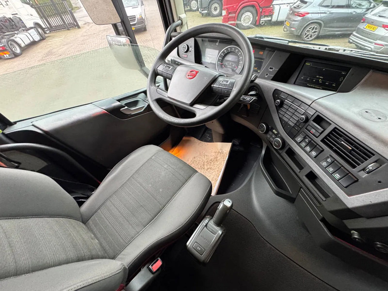 Volvo FH Dual clutch 2X tank Standairco 689.009KM! Alcoa - Trekkvogn: bilde 5 Volvo FH Dual clutch 2X tank Standairco 689.009KM! Alcoa - Trekkvogn: bilde 5