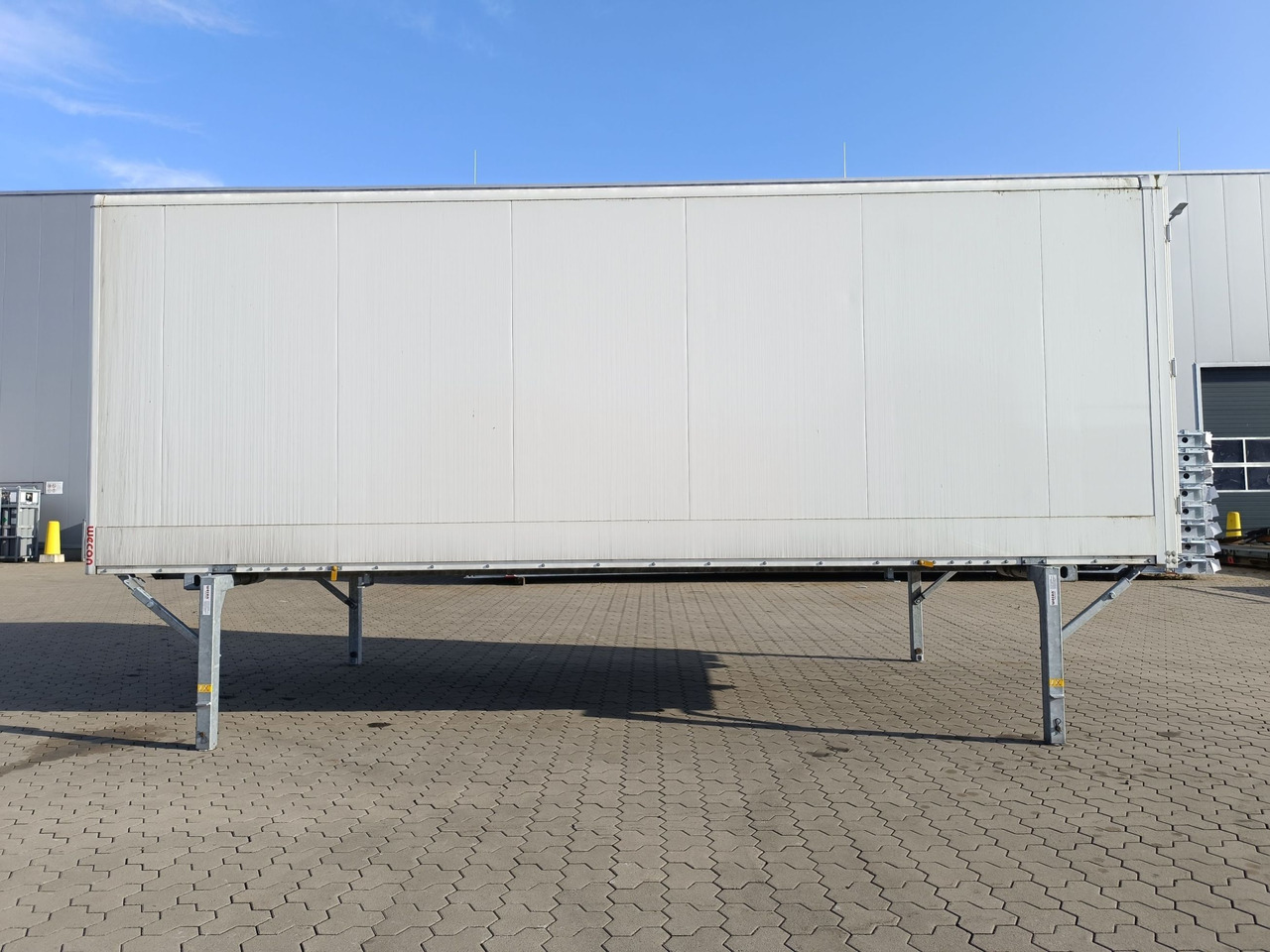 BDF-System, 7.450 mm lang, SONDERPREIS MESSEAUFBAU, - Vekselflak - varebil: bilde 1 BDF-System, 7.450 mm lang, SONDERPREIS MESSEAUFBAU, - Vekselflak - varebil: bilde 1
