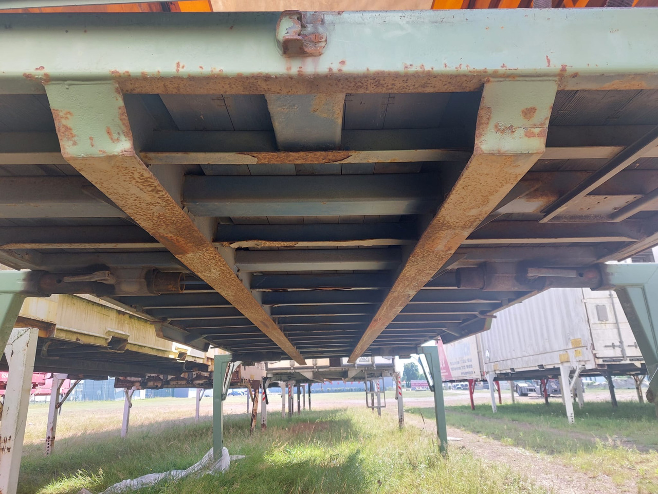 Kögel BDF-System, 7.450 mm lang, Heck: niedrige Türen - Gardin vekselflak: bilde 4 Kögel BDF-System, 7.450 mm lang, Heck: niedrige Türen - Gardin vekselflak: bilde 4