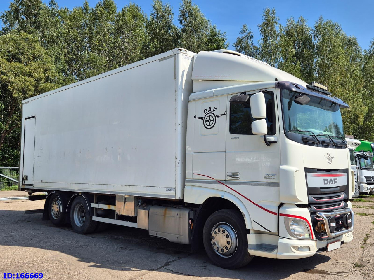 DAF XF 106.460 FAR 6X2 Euro6 - Lastebil med kjøl: bilde 4 DAF XF 106.460 FAR 6X2 Euro6 - Lastebil med kjøl: bilde 4