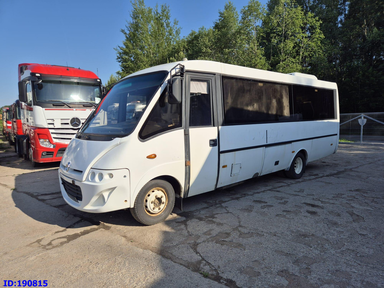 IVECO 65c18 Thesi Kapena 27place (Engine problem) - Turistbuss: bilde 4 IVECO 65c18 Thesi Kapena 27place (Engine problem) - Turistbuss: bilde 4